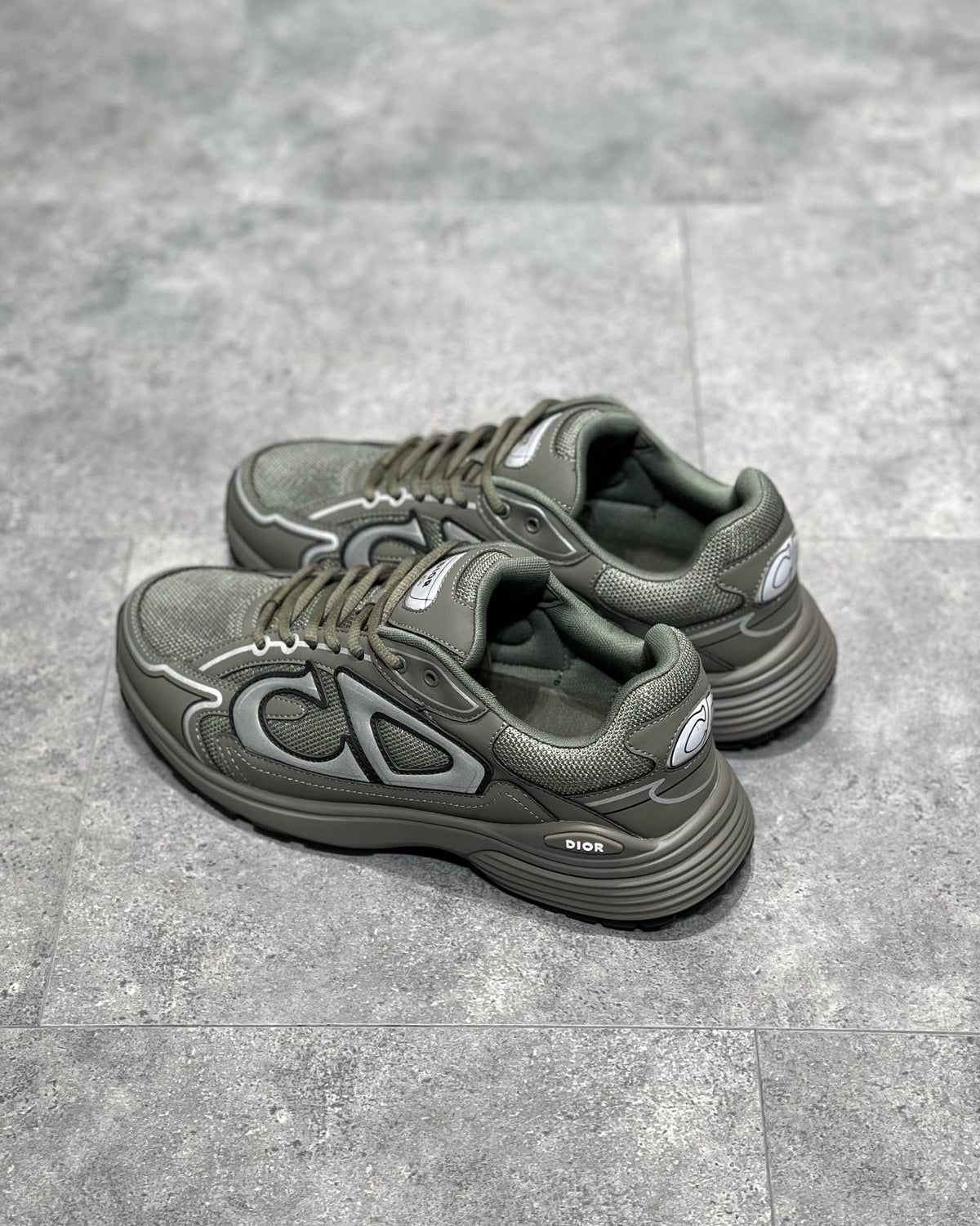 DIO Sneakers