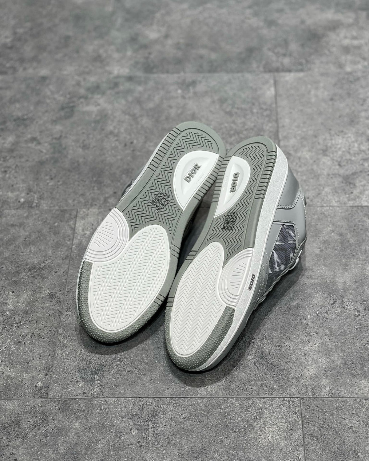 DIO Sneakers