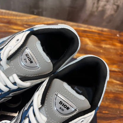 DIO Sneakers
