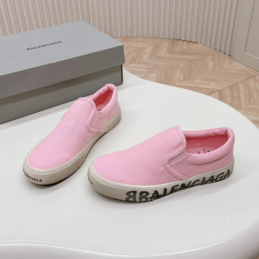 SLIP-ON SNEAKERS GRAFFITI IN PINK CANVAS