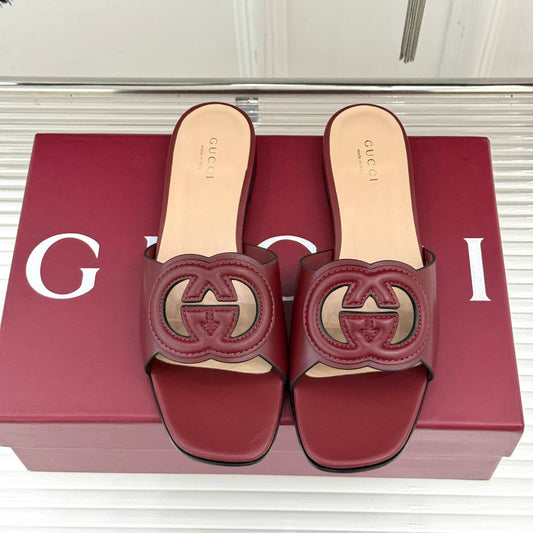 SLIDE SANDALS IN RED CALFSKIN