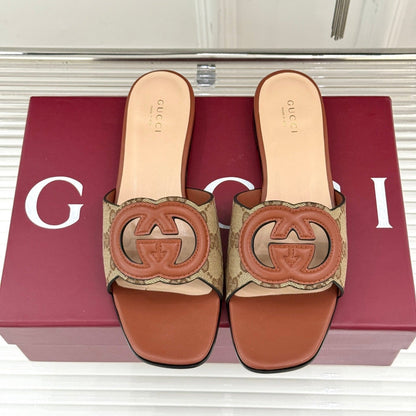 SLIDE SANDALS IN BURNT BROWN AND LIGHT BEIGE CALFSKIN